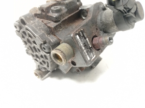 Hyundai i30 (2011–2017) Fuel pump 331002A420 - 3