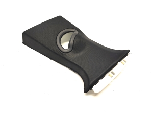 BMW i4 G26 (2022–2026) Keskpiilari siseviimistlus 8096441 - 5