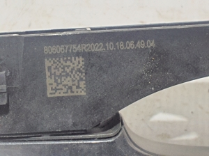 Dacia Sandero III (2021–2026) Front door external opening handle and its details - 3