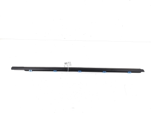   Front door outer window molding  - 82220G5000 