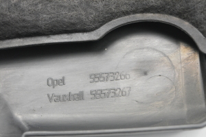 Opel Astra J (2009–2017) Mootori ilukate 55573267 - 2
