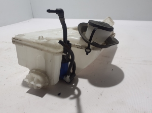 Dacia Sandero III (2021–2026) Front washer fluid reservoir 289105984R - 2