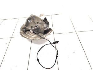 BMW i4 G26 (2022–2026) Front wheel hub 6871337 - 4