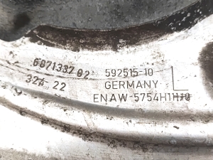 BMW i4 G26 (2022–2026) Front wheel hub 6871337 - 5