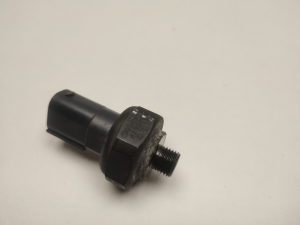 Mercedes Benz E-Class W211 (2002–2009) A/C condenser sensor A0045429018 - 2