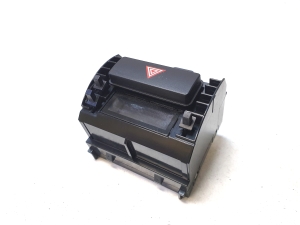 TOYOTA Hilux (2015–2020) Warnblinkschalter 839100K180 - 4