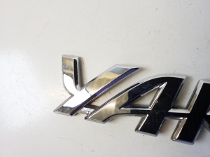 TOYOTA Yaris (2011–2020) Emblem 754420D150 - 2