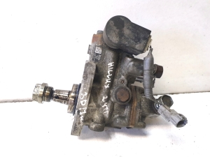 TOYOTA Hilux (2015–2020) Kraftstoffpumpe 221000E010 22100-0E010 - 2