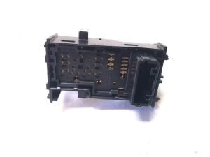 TOYOTA Hilux (2015–2020) Front door glass switch 193145 1450G79 - 3