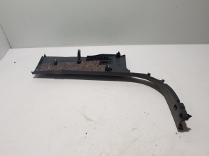 Ford Ranger (2015–2026) Tagumise toe sisekujundus AB392631007AEW - 3