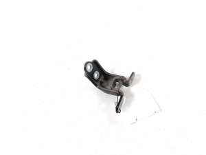   Front door lower hinge  - 793202E000 