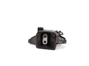 Engine mount - 21870K4000