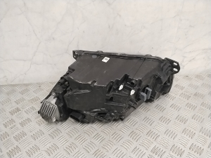 VOLVO XC40 (2017–2026) Esituli 31446779 - 3