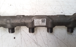 Volkswagen Golf VII (2012–2026) Common Rail Kraftstoffleitung 04L089G - 2