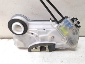 TOYOTA Hilux (2015–2020) Front door lock - 3