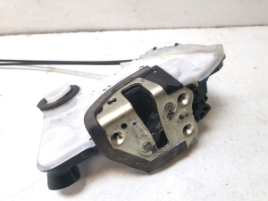 TOYOTA Hilux (2015–2020) Front door lock - 4