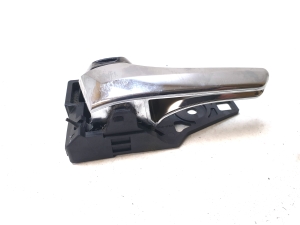 TOYOTA Hilux (2015–2020) Rear side door interior handle - 2