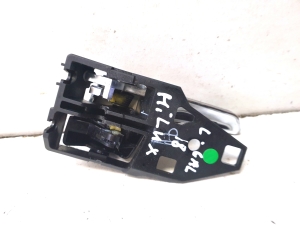 TOYOTA Hilux (2015–2020) Rear side door interior handle - 3
