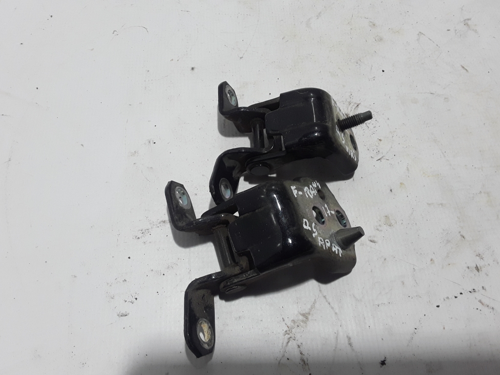 Ford Ranger (2015–2026) Rear side door upper hinge 5268851 Ford Ranger (2015–2026) Rear side door upper hinge 5268851