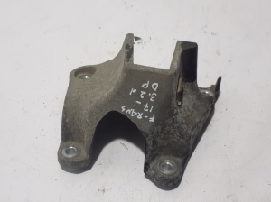   Support de fixation moteur  - EB3G6046BD 