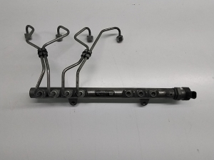 Common Rail Kraftstoffleitung und ihre Bauteile - 30777759