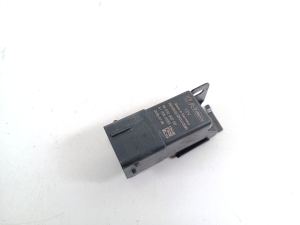 Glow plug relay - 9803299780