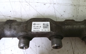 Volkswagen Golf VII (2012–2026) Common Rail Kraftstoffleitung 04L089B - 3
