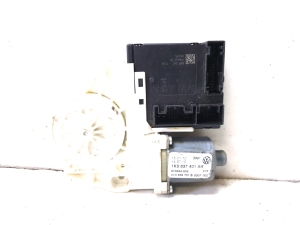 Volkswagen Golf VI (2008–2013) Front door window regulator motor 1K5837401AR - 2