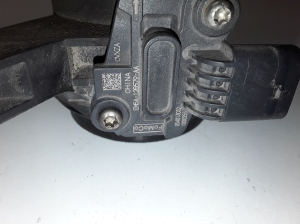 Ford Focus (2011–2018) Õhuvoolu andur EM5A12B579AA - 3