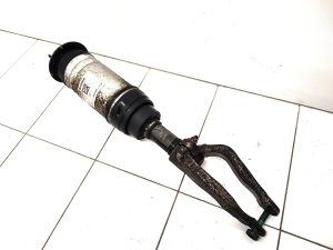   Stoßdämpfer vorne  - J9D33463AA 