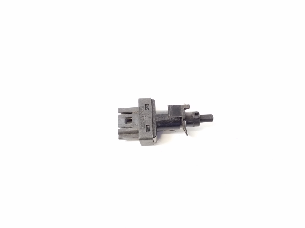 Mercedes Benz CLA-Class W117 (2013–2019) Kupplungsschalter A0065451014 Mercedes Benz CLA-Class W117 (2013–2019) Kupplungsschalter A0065451014