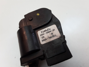 Ford Focus (2011–2018) Salongi soojenduse klapi mootor AV6N19B634AA - 3