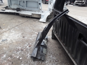 Ford Ranger (2015–2026) Center pillar 2182929 - 4