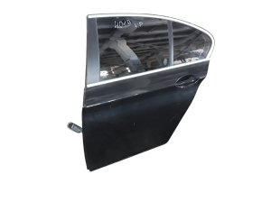BMW 5 SERIES F10 (2010–2017) Tagumised küljeuksed ja nende osad 41009628755 - 2