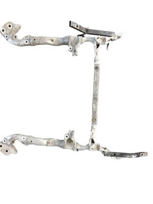 AUDI A4 B8 (2007–2016) Front subframe 8K0399315G - 3