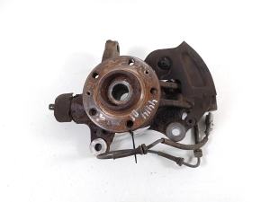 Front wheel hub