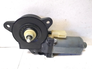Ford Fiesta V (2002–2008) Front door window regulator motor 130821938 - 2