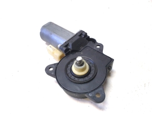 Front door window regulator motor - 130821938