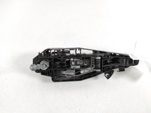 Opel Vivaro C (2019–2026) Front door external opening handle and its details - 4