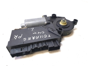 Fensterhebermotor vorne - 130821764