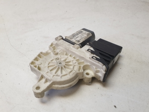 Skoda Octavia II (2004–2013) Front door window regulator motor 0536006001 - 3