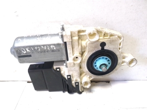 Skoda Octavia II (2004–2013) Front door window regulator motor 0536006001 - 4