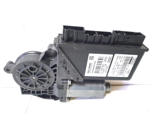 AUDI A8 D3 (2002–2010) Esiukse aknatõstuki mootor 4E1910802B - 2