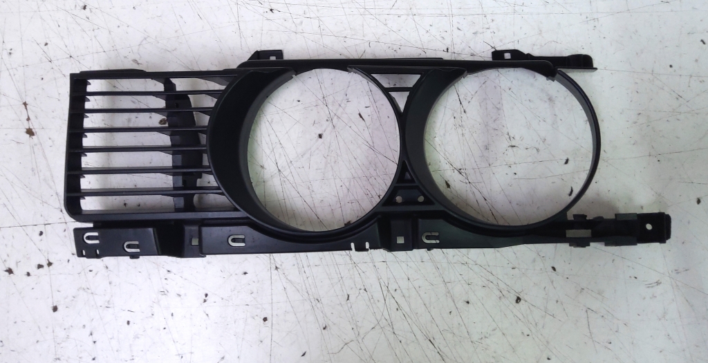 BMW 5 SERIES E34 (1988–1996) Sonstiges Teil des Scheinwerfers 843174 BMW 5 SERIES E34 (1988–1996) Sonstiges Teil des Scheinwerfers 843174