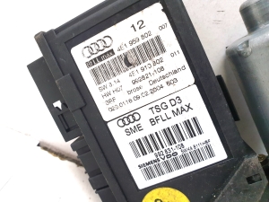 AUDI A8 D3 (2002–2010) Esiukse aknatõstuki mootor 4E1959802 - 2