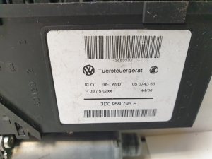 Volkswagen Touareg I (2002–2010) Rear side door window regulator motor 3D0959795E - 2