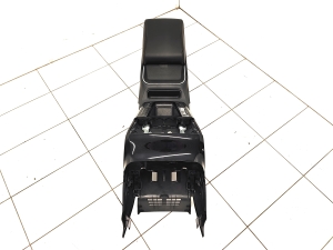   Mittelkonsole  - J9D3045M11B 