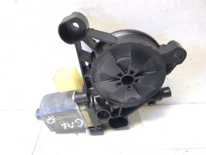 AUDI A4 B9 (2015–2026) Hinterer Seitentür-Fensterhebermotor 8W0959812 - 3