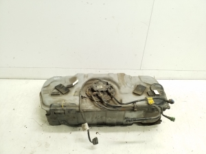 Réservoir de carburant et ses pièces - 