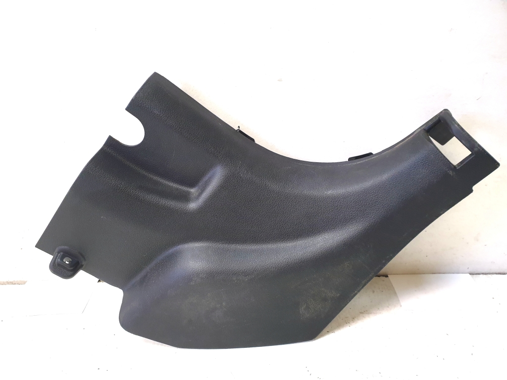 Hyundai Santa Fe (2018–2026) Inner sill trim 85824S1700 Hyundai Santa Fe (2018–2026) Inner sill trim 85824S1700
